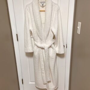 Delicates Plush White Robe